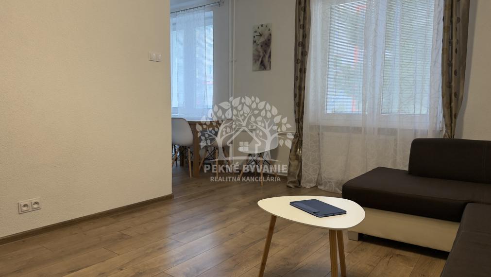 ---TOP PONUKA-- Na predaj: 2i byt po rekonštrukcii Valaská