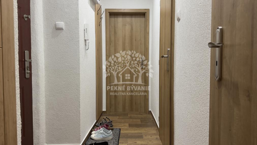 ---TOP PONUKA-- Na predaj: 2i byt po rekonštrukcii Valaská