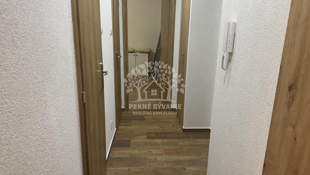 ---TOP PONUKA-- Na predaj: 2i byt po rekonštrukcii Valaská