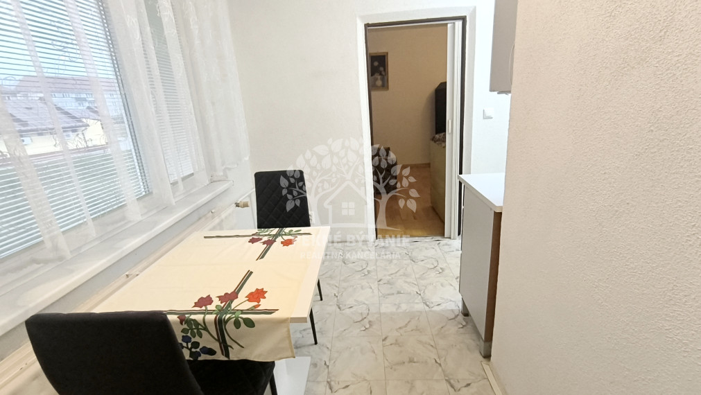 PRENÁJOM: 2 IZBOVÝ BYT ZÁVADKA NAD HRONOM 3.POSCHODIE ZARIADENÝ - JEDNA, MAX. 2 OSOBY