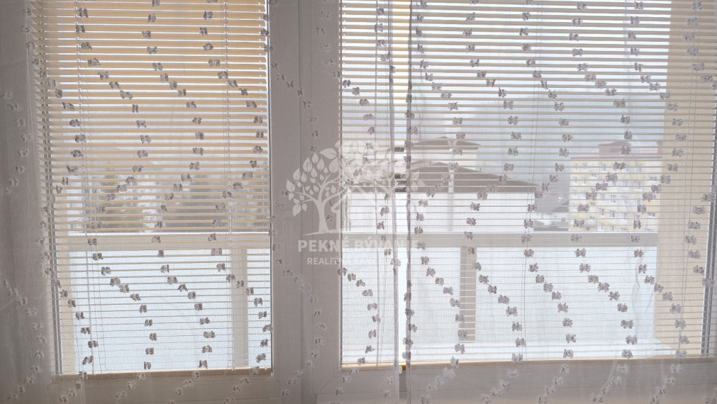 PRENÁJOM: 2 IZBOVÝ BYT ZÁVADKA NAD HRONOM 3.POSCHODIE ZARIADENÝ - JEDNA, MAX. 2 OSOBY