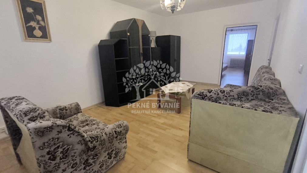 PRENÁJOM: 2 IZBOVÝ BYT ZÁVADKA NAD HRONOM 3.POSCHODIE ZARIADENÝ - JEDNA, MAX. 2 OSOBY