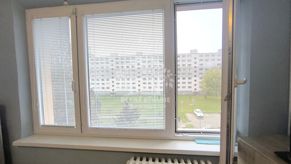 PRENÁJOM: 1 IZBOVÝ BYT CENTRUM ČSA 4.POSCHODIE S PARKOVACÍM MIESTOM ZARIADENÝ - MAX. 2 OSOBY