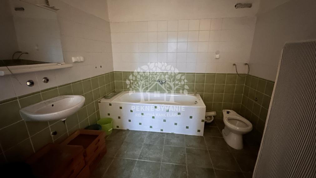 Nádherná ponuka v centre Slovenska na rekonštrukciu podľa seba