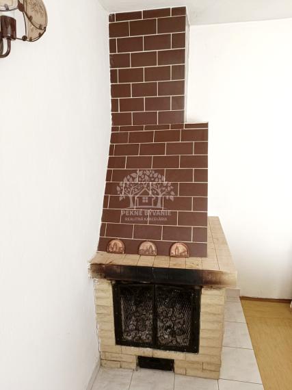 RD S KRÁSNYM POZEMKOM /237M2/ GARÁŽ,KRB,NOVÁ STRECHA PRI CENTRE MESTA BREZNO NAPRIEK TOMU V KĽUDNEJ LOKALITE