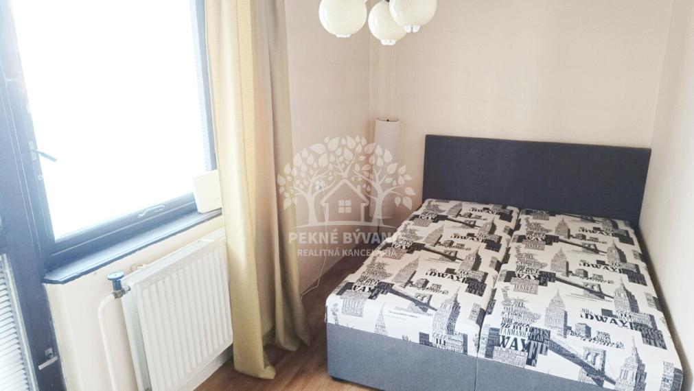 RD S KRÁSNYM POZEMKOM /237M2/ GARÁŽ,KRB,NOVÁ STRECHA PRI CENTRE MESTA BREZNO NAPRIEK TOMU V KĽUDNEJ LOKALITE