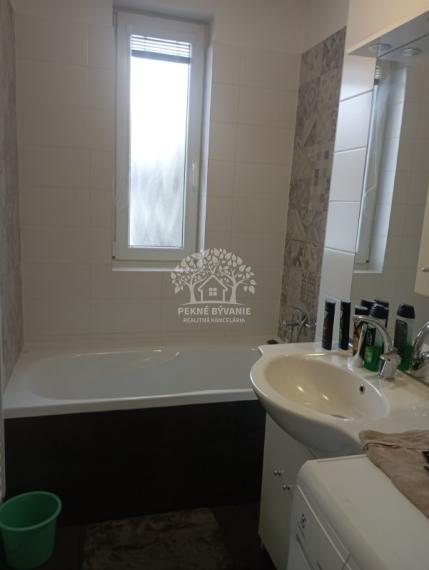 Na prenájom 2 izbový zrekonštruovaný byt v obci Čierny Balog