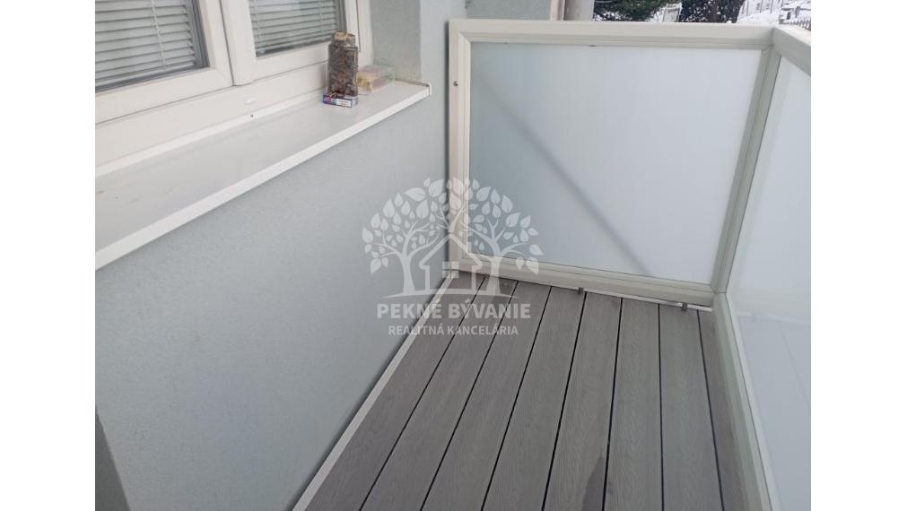 Na prenájom 2 izbový zrekonštruovaný byt v obci Čierny Balog