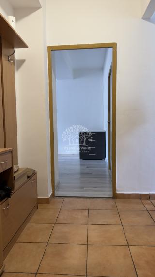 ===NA PREDAJ=== slnečný 2i byt VALASKÁ, UL. HRONSKÁ