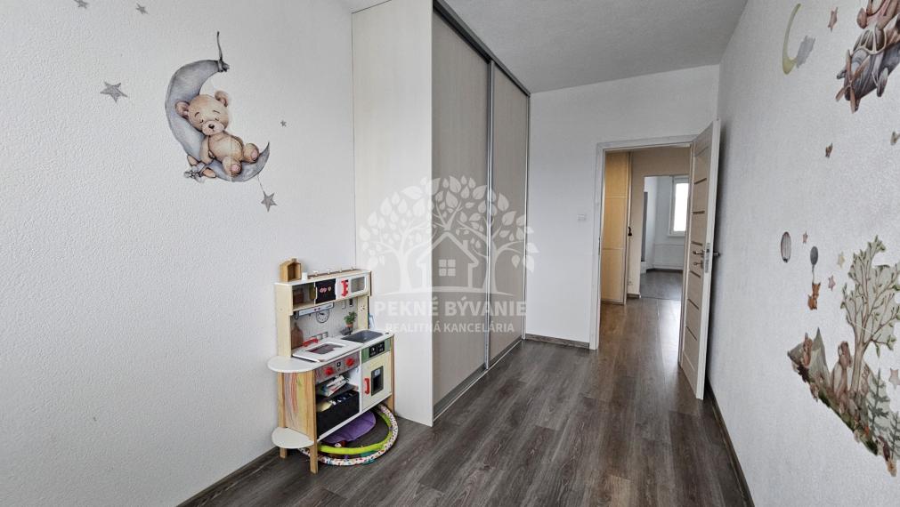 PREDAJ: 4i kompletne zrekonštruovaný byt 78m2 Brezno Mazorníkovo