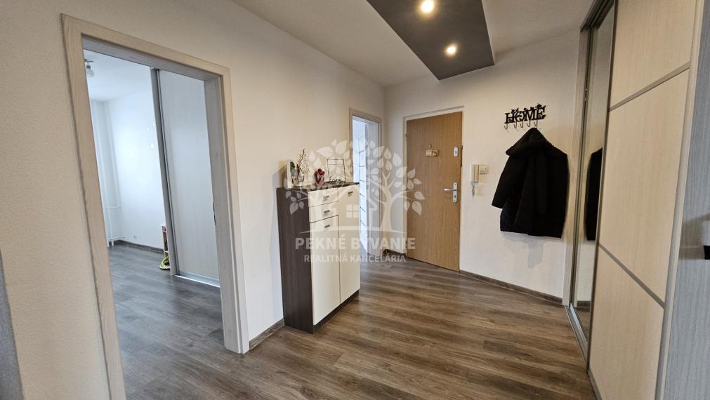 PREDAJ: 4i kompletne zrekonštruovaný byt 78m2 Brezno Mazorníkovo