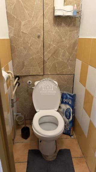 ===NA PREDAJ=== slnečný 2i byt VALASKÁ, UL. HRONSKÁ