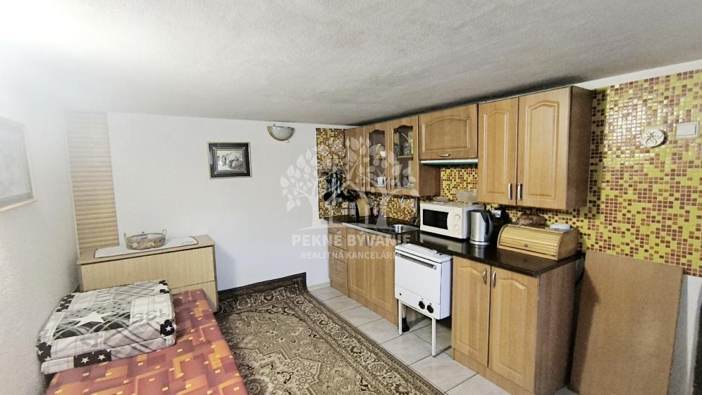 VÝBORNÁ INVESTÍCIA: RODINNÝ DOM CHATA MÝTO POD ĎUMBIEROM, KTORÚ MOŽETE IHNEĎ PRENAJÍMAŤ