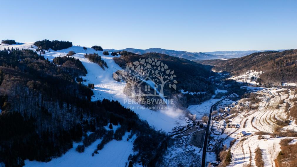 STAVEBNÝ POZEMOK SO STAVEBNÝM POVOLENÍM 555 M2 + Video