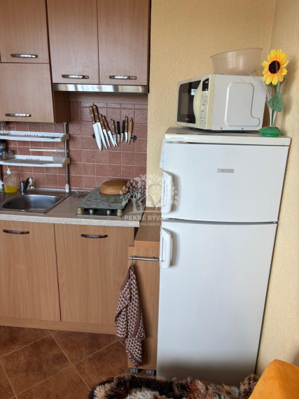 ==NEPREHLIADNITE == Predaj 1i byt Brezno, 2 loggie, 2 výťahy