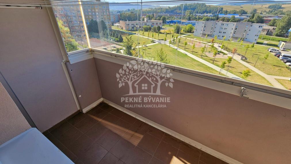 PREDAJ: slnečný 3i byt 84m2 v centre Brezna