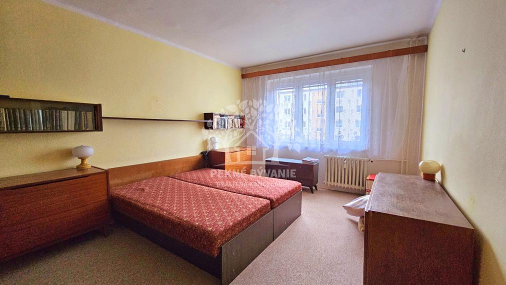 PREDAJ: 3izbovy byt v Brezne 70m2