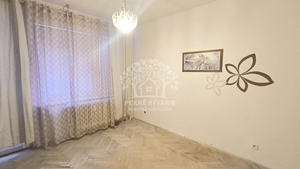 VEĽKÝ SLNEČNÝ 3 IZB. BYT 76 M2, 4 LÓDŽIE, NAJVYHĽADÁVANEJŠÍ TYP BYTOV V TICHEJ A TOP LOKALITE, BREZNO S VÝHĽADMI