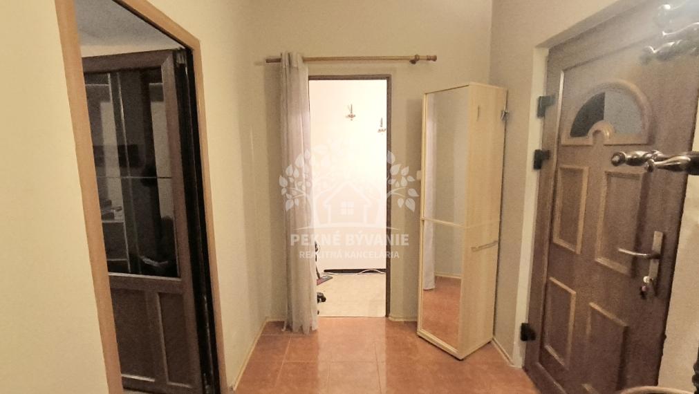 VEĽKÝ SLNEČNÝ 3 IZB. BYT 76 M2, 4 LÓDŽIE, NAJVYHĽADÁVANEJŠÍ TYP BYTOV V TICHEJ A TOP LOKALITE, BREZNO S VÝHĽADMI