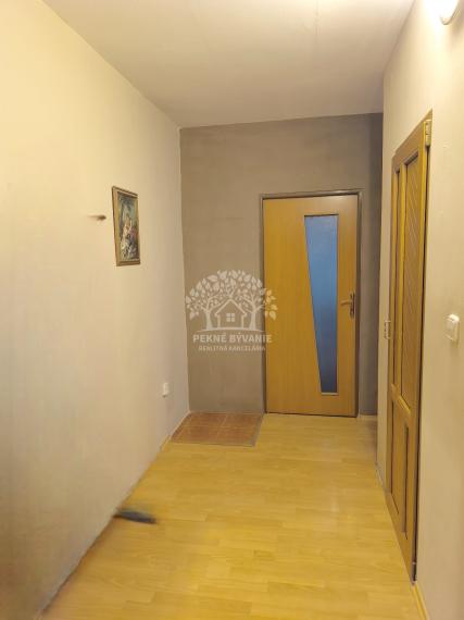 VEĽKÝ SLNEČNÝ 3 IZB. BYT 76 M2, 4 LÓDŽIE, NAJVYHĽADÁVANEJŠÍ TYP BYTOV V TICHEJ A TOP LOKALITE, BREZNO S VÝHĽADMI