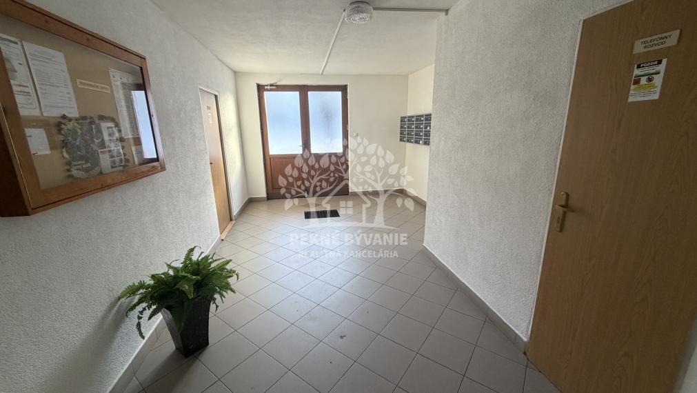 Výborná ponuka na predaj- 1 izbový byt v centre Brezna,slnečný s nízkym nájmom.