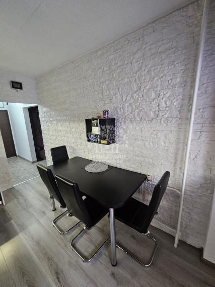 == NA PREDAJ == 3izbový byt Brezno - Mazorníkovo s balkónom