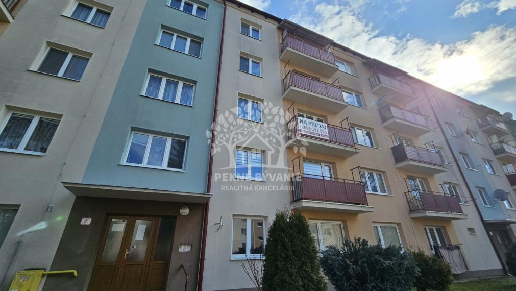 PREDAJ: 3izbovy byt v Brezne 70m2