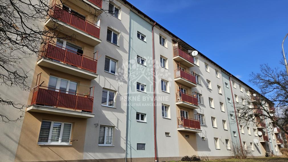 PREDAJ: 3izbovy byt v Brezne 70m2