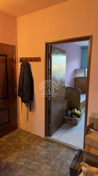 -NA PREDAJ-3i byt v pôvodnom stave Brezno Mazorníkovo 9.mája