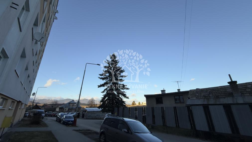 -NA PREDAJ-3i byt v pôvodnom stave Brezno Mazorníkovo 9.mája