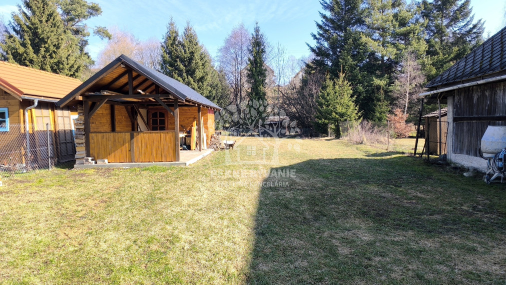 NOVUČIČKÁ VOŇAVÁ REKREAČNÁ CHATA - DREVENICA V TICHEJ SLEPEJ ULICI HOREHRONIE ZÁVADKA N/HRONOM