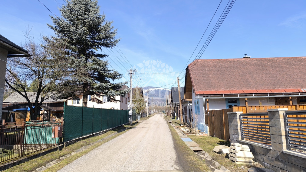 NOVUČIČKÁ VOŇAVÁ REKREAČNÁ CHATA - DREVENICA V TICHEJ SLEPEJ ULICI HOREHRONIE ZÁVADKA N/HRONOM