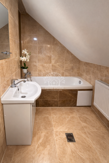 prerobený útulný dom vhodný na okamžité nasťahovanie