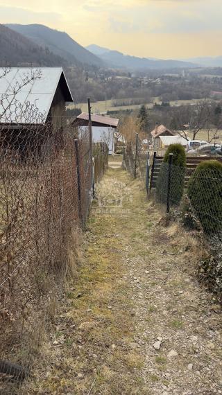 POZEMOK NA PREDAJ : ZÁHRADKÁRSKA OSADA ZUBERŠTÍN-PODBREZOVÁ