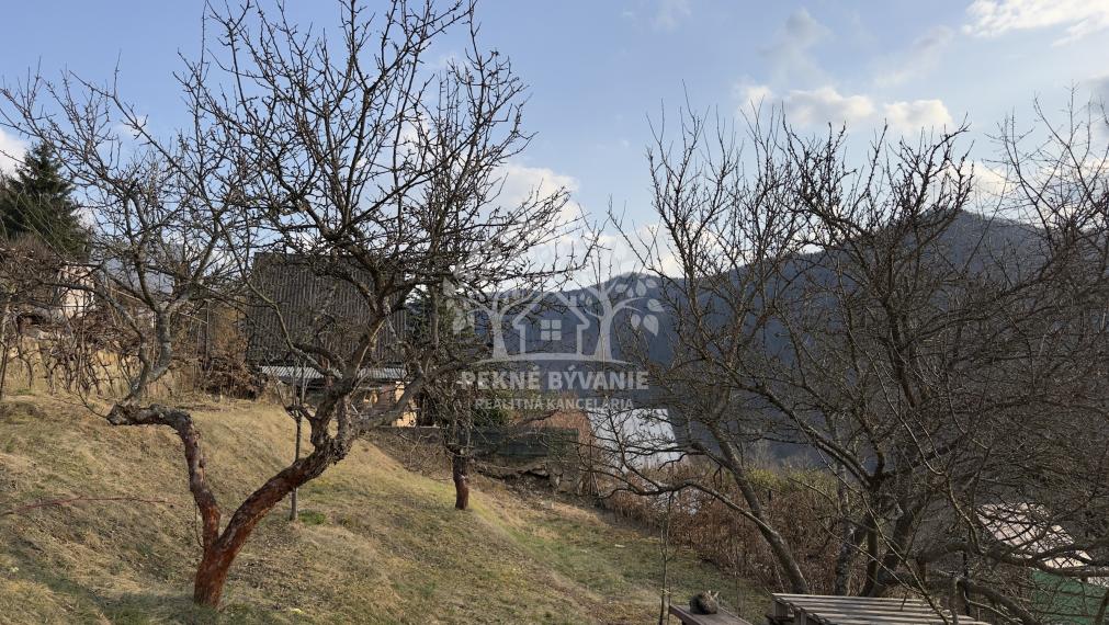 POZEMOK NA PREDAJ : ZÁHRADKÁRSKA OSADA ZUBERŠTÍN-PODBREZOVÁ