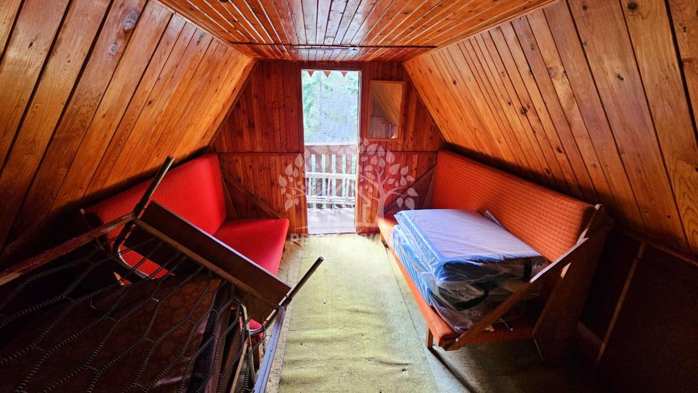 ZNÍŽENÁ CENA -PREDAJ: záhradná chatka Padličkovo (Brezno)