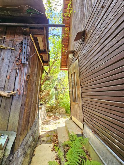 ZNÍŽENÁ CENA -PREDAJ: záhradná chatka Padličkovo (Brezno)