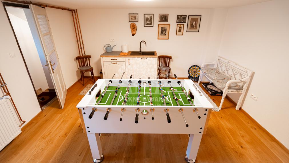 Moderný komfort v srdci tradície: Zrekonštruovaná drevenica s výhľadom na Kráľovu hoľu