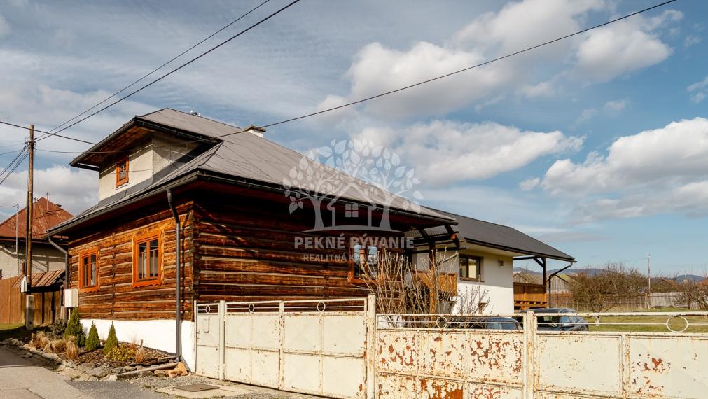 Moderný komfort v srdci tradície: Zrekonštruovaná drevenica s výhľadom na Kráľovu hoľu