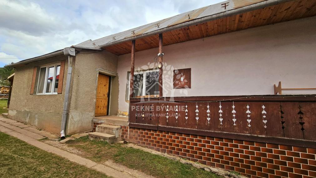 Zrekonštruovaná chalupa v Hornej Lehote neďaleko Krpáčova