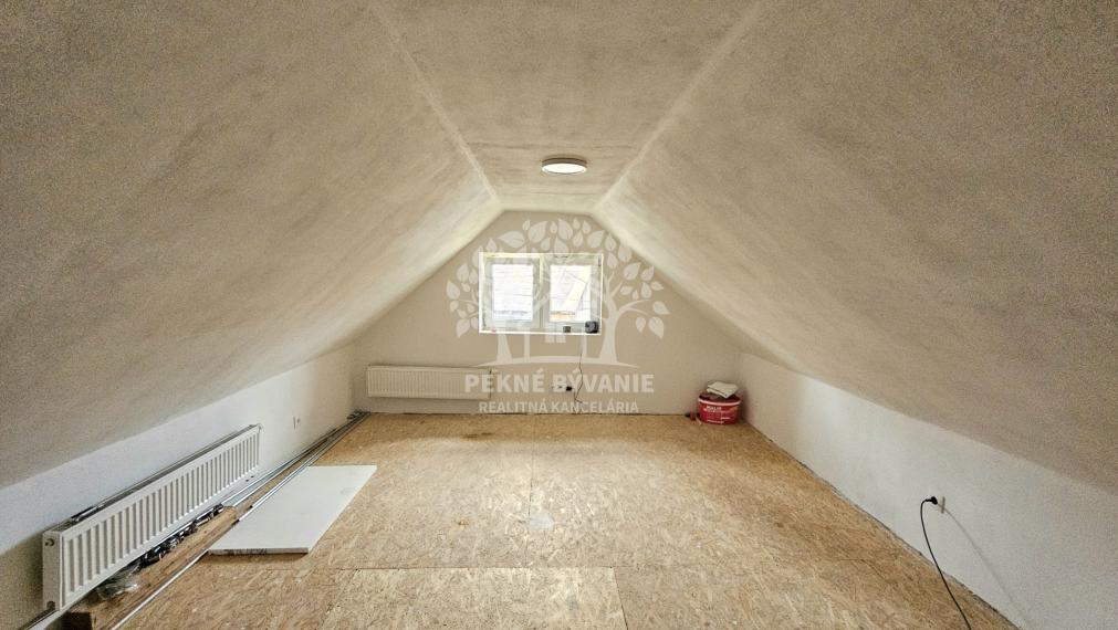 Zrekonštruovaná chalupa v Hornej Lehote neďaleko Krpáčova