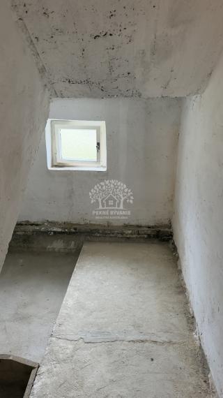 -PREDAJ- dvojpodlažný rodinný dom Čierny Balog – časť Dobroč