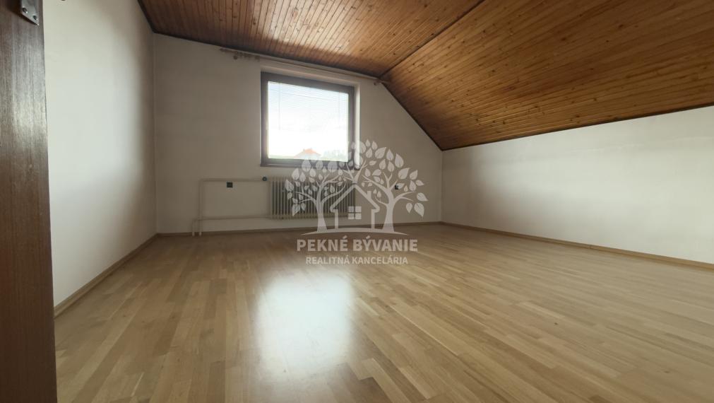 -PREDAJ- dvojpodlažný rodinný dom Čierny Balog – časť Dobroč