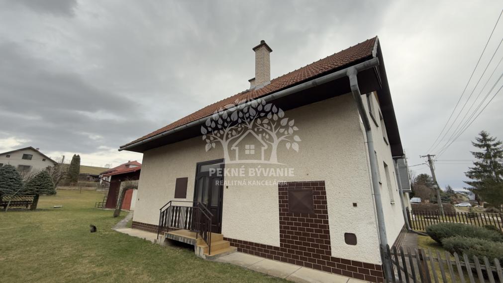 -PREDAJ- dvojpodlažný rodinný dom Čierny Balog – časť Dobroč