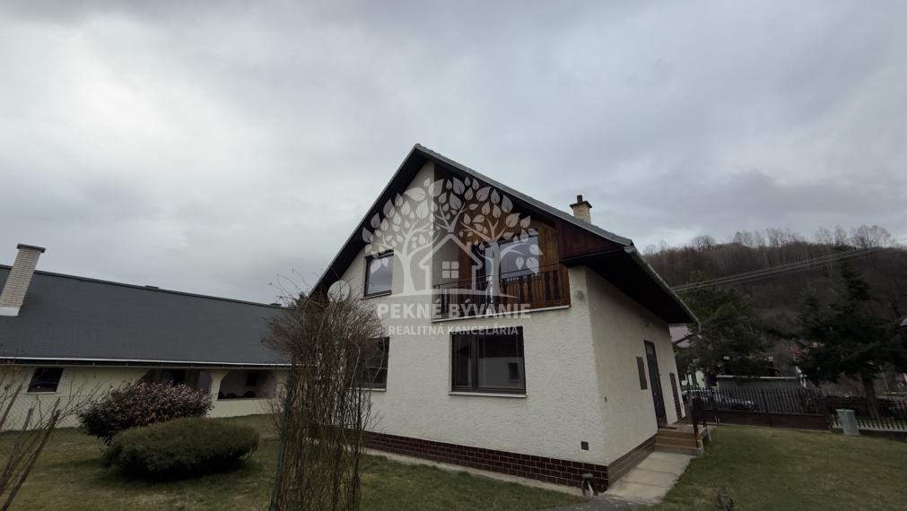 -PREDAJ- dvojpodlažný rodinný dom Čierny Balog – časť Dobroč