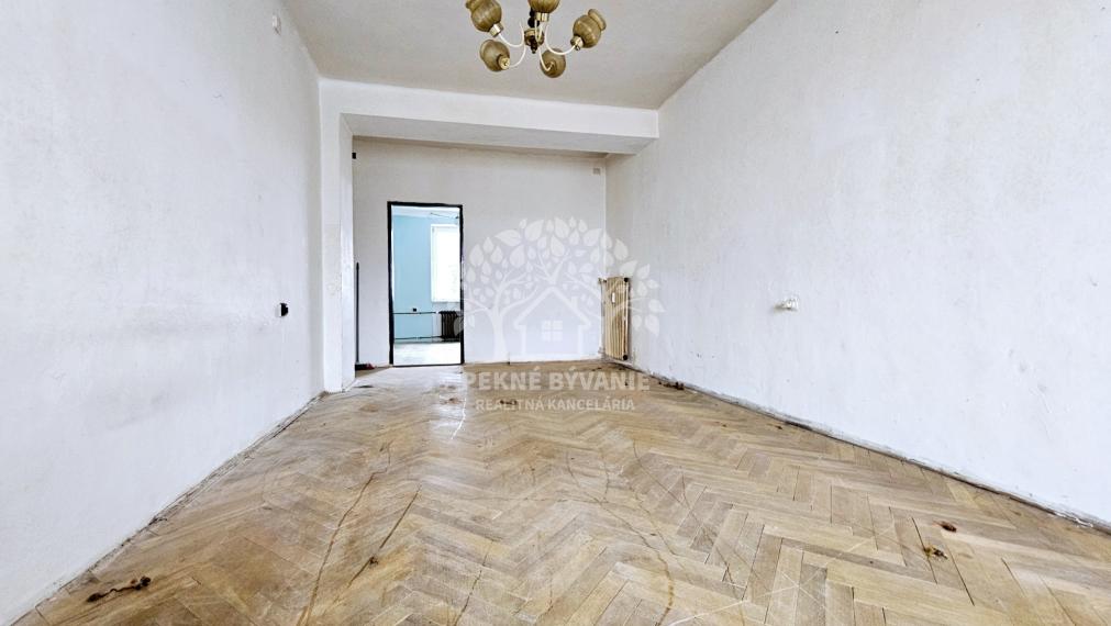 REZERVOVANÉ: 2i byt na ul. Fučíkova, Brezno po čiastočnej rekonštrukcii 56m2, 2 pivnice