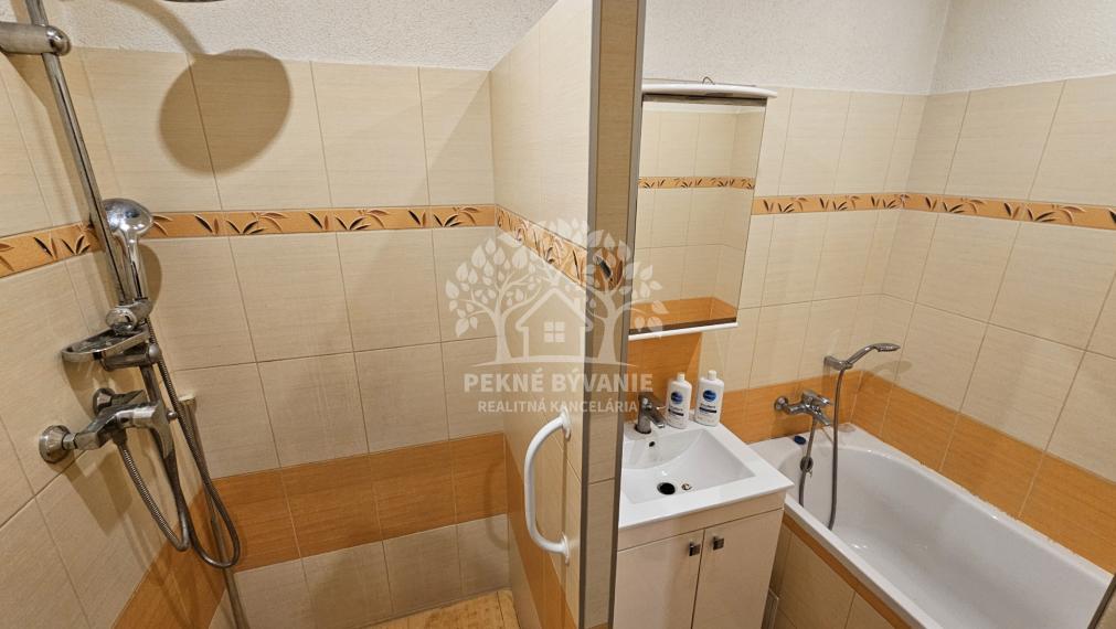 REZERVOVANÉ: 2i byt na ul. Fučíkova, Brezno po čiastočnej rekonštrukcii 56m2, 2 pivnice