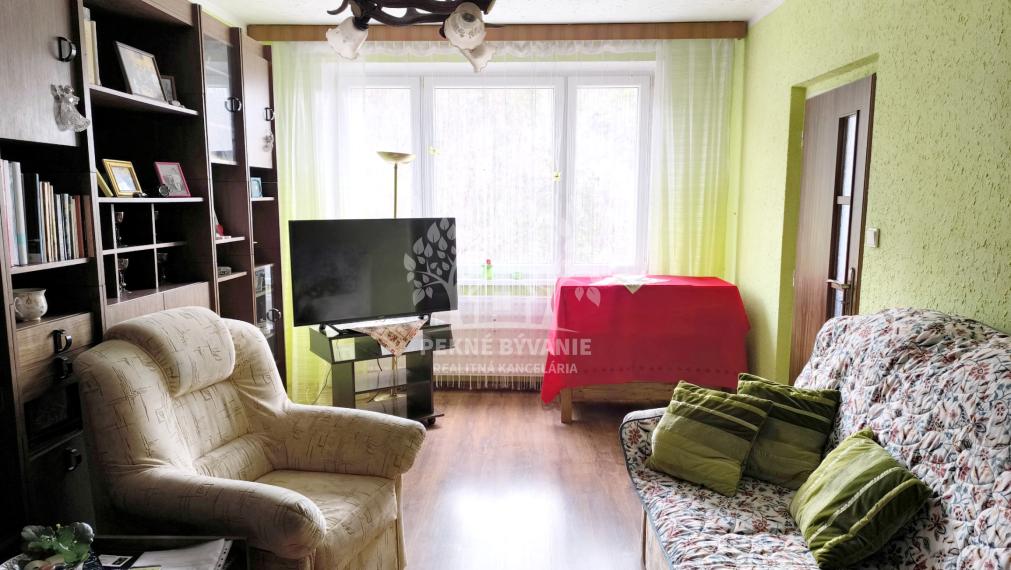 REZERVOVANÉ🍀TOP 3 IZBOVÝ BYT PRIESTRANNÝ /74,60M2/ PO ČIASTOČNEJ REKONŠTRUKCII 8. POSCHODIE S KRÁSNYMI VÝHĽADMI, VEĽKOU LÓDŽIOU BREZNO