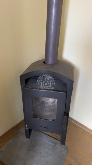 =NA PREDAJ=Rodinný dom s veľkým pozemkom Hronec,okres Brezno