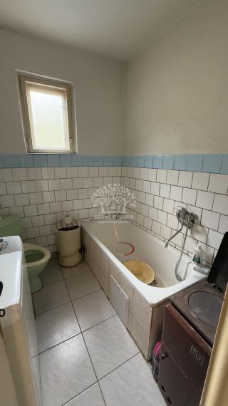 =NA PREDAJ=Rodinný dom s veľkým pozemkom Hronec,okres Brezno